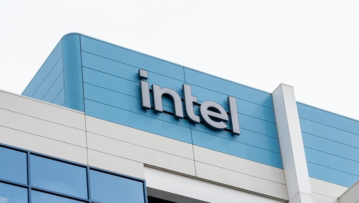 Intel отказалась выделять NEX в отдельную структуру